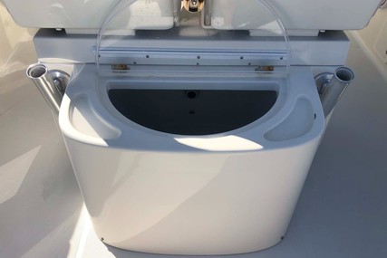 Hydra Sports 3400 Center Console