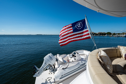 Hatteras M60 Motor Yacht