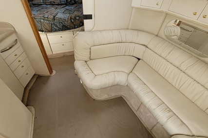 Sea Ray 370 Express