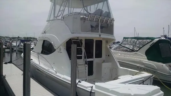 Bayliner 33 Flybridge