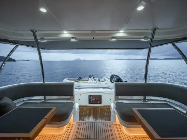 Riviera 68 Sport Motor Yacht