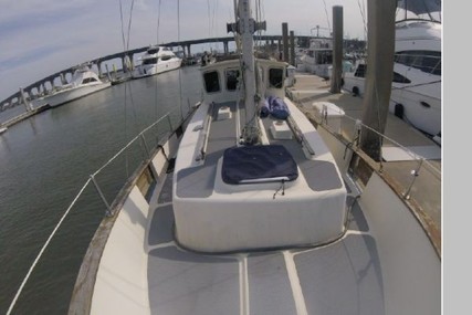 Fisher Pilothouse 30