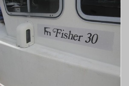 Fisher Pilothouse 30