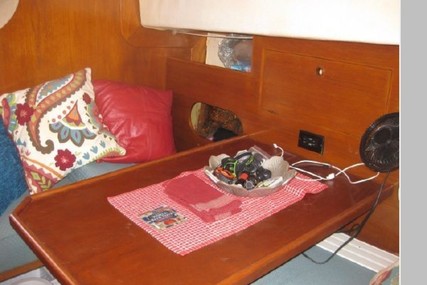 Fisher Pilothouse 30