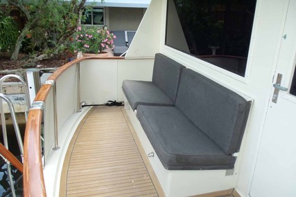 Hatteras Flush Deck Flybridge Motor Yacht