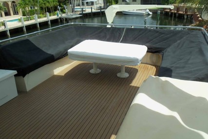 Hatteras Flush Deck Flybridge Motor Yacht