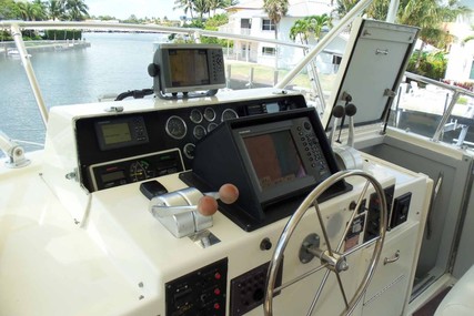 Hatteras Flush Deck Flybridge Motor Yacht