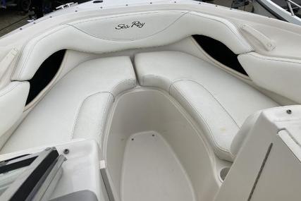 Sea Ray 210 Bow Rider