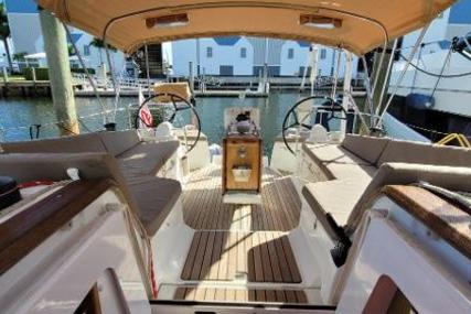 Jeanneau 44 Deck Salon