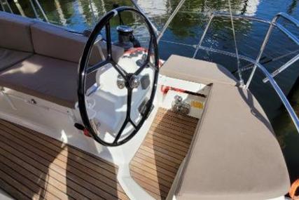 Jeanneau 44 Deck Salon