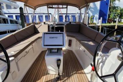 Jeanneau 44 Deck Salon