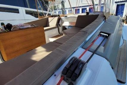 Jeanneau 44 Deck Salon