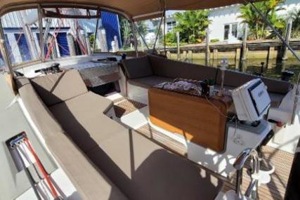 Jeanneau 44 Deck Salon