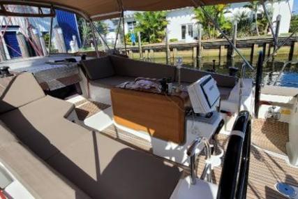 Jeanneau 44 Deck Salon