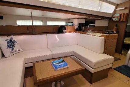 Jeanneau 44 Deck Salon