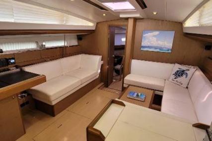 Jeanneau 44 Deck Salon