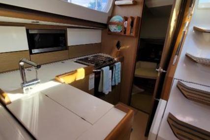 Jeanneau 44 Deck Salon