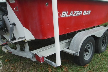 Blazer Bay 2400