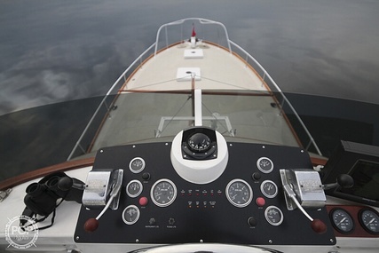 Matthews 42 FLYBRIDGE