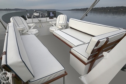 Matthews 42 FLYBRIDGE