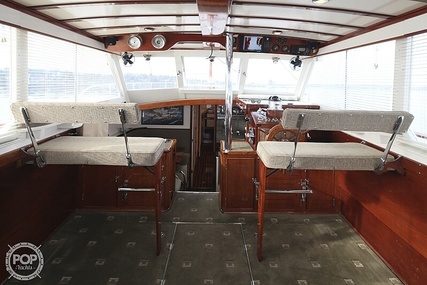 Matthews 42 FLYBRIDGE