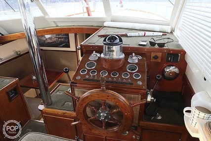 Matthews 42 FLYBRIDGE