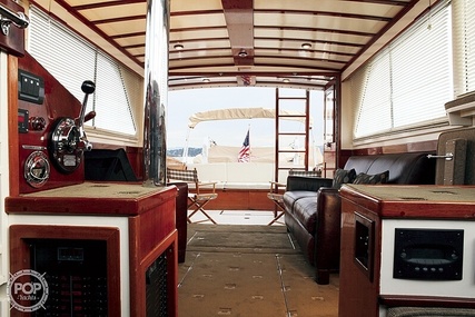 Matthews 42 FLYBRIDGE