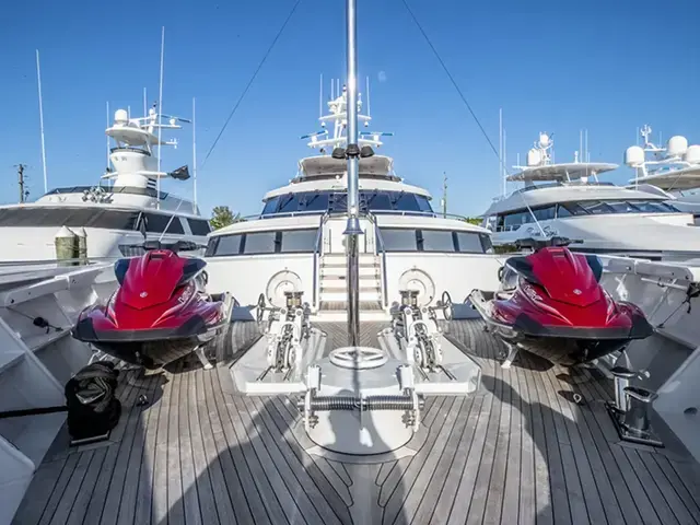 Feadship 140