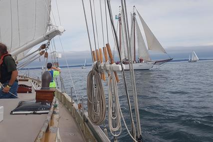 Bombardier Schooner