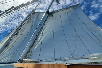 Bombardier Schooner