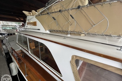 Matthews 42 FLYBRIDGE