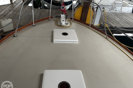 Matthews 42 FLYBRIDGE