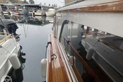 Matthews 42 FLYBRIDGE