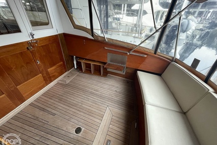 Matthews 42 FLYBRIDGE