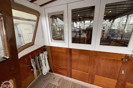 Matthews 42 FLYBRIDGE