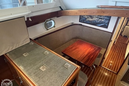 Matthews 42 FLYBRIDGE