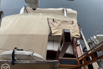 Matthews 42 FLYBRIDGE