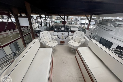 Matthews 42 FLYBRIDGE