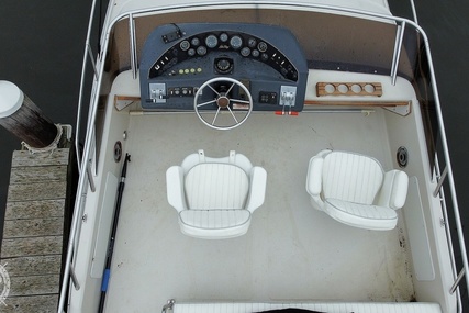 Sea Ray 300 Sedan Bridge