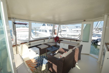 Hatteras 43 Motor Yacht