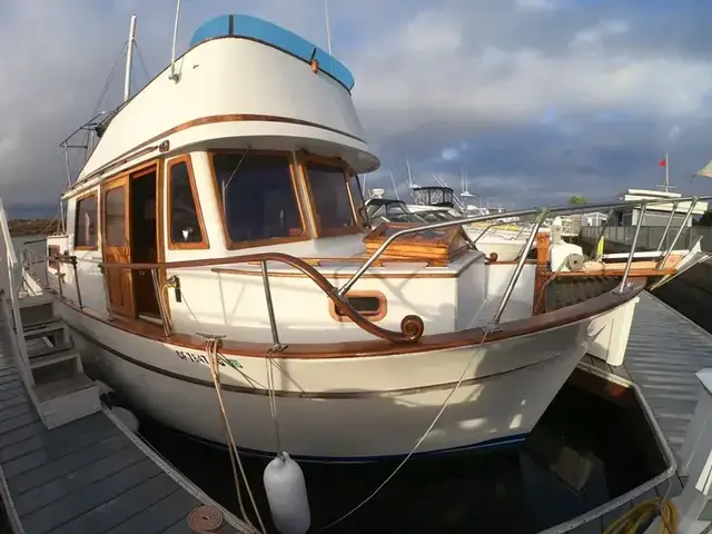 CHB Trawler 34 Trawler