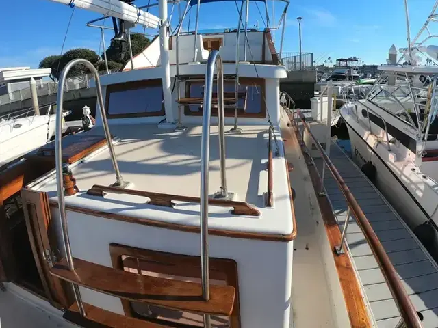 CHB Trawler 34 Trawler