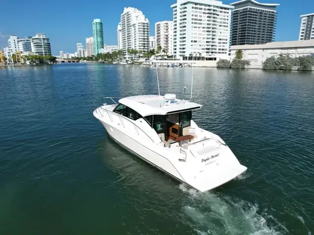 Tiara Yachts 39 Coupe