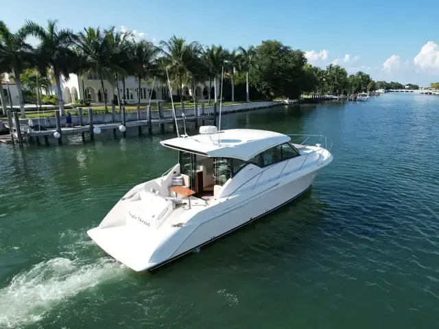 Tiara Yachts 39 Coupe