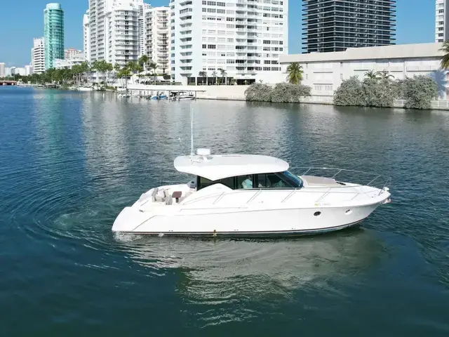 Tiara Yachts 39 Coupe