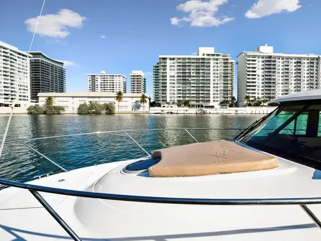 Tiara Yachts 39 Coupe