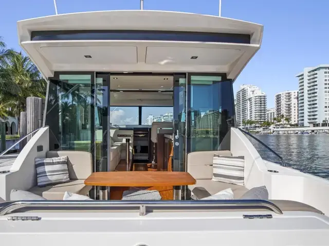 Tiara Yachts 39 Coupe