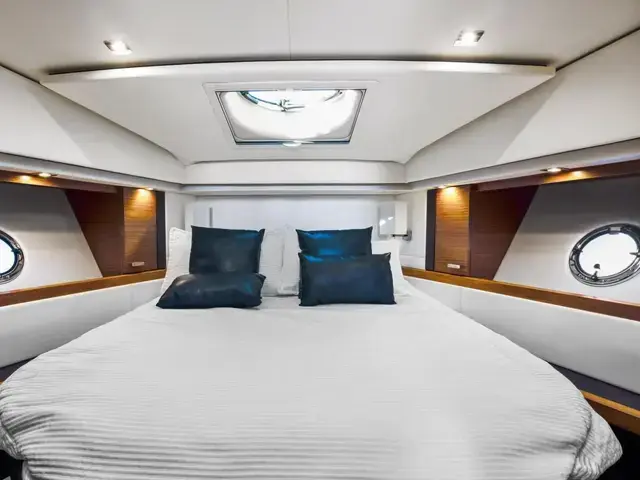 Tiara Yachts 39 Coupe