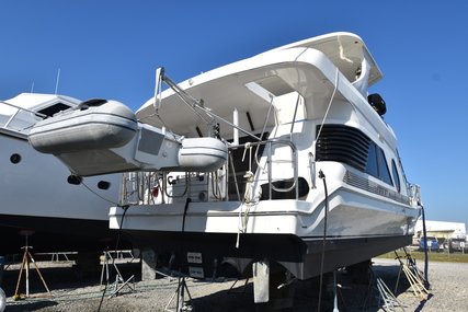 Bluewater 5200 Cruiser