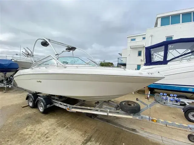 Sea Ray 210 Bow Rider